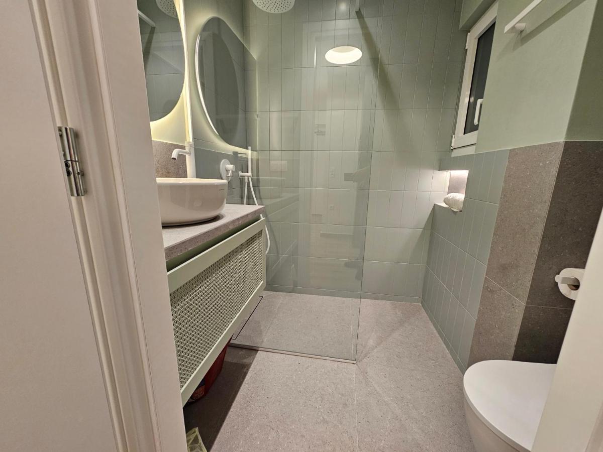 Platon Stylish Apartment Atene Esterno foto